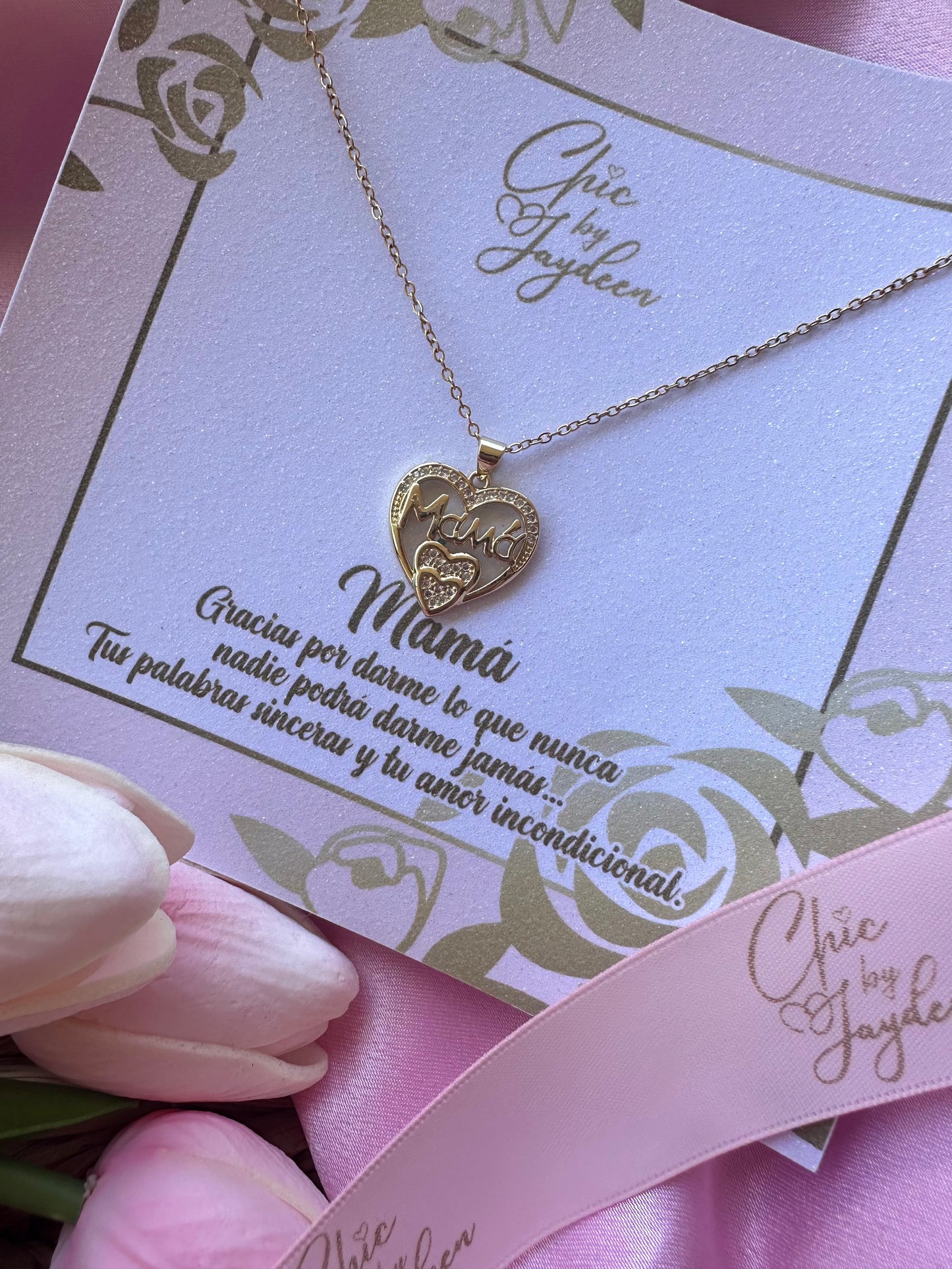 Mamá and Hearts Necklace