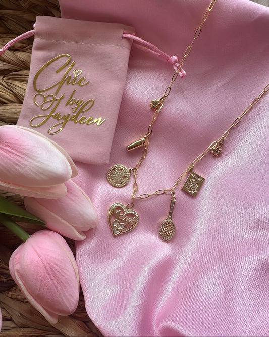 Mamá Aventurera Necklace