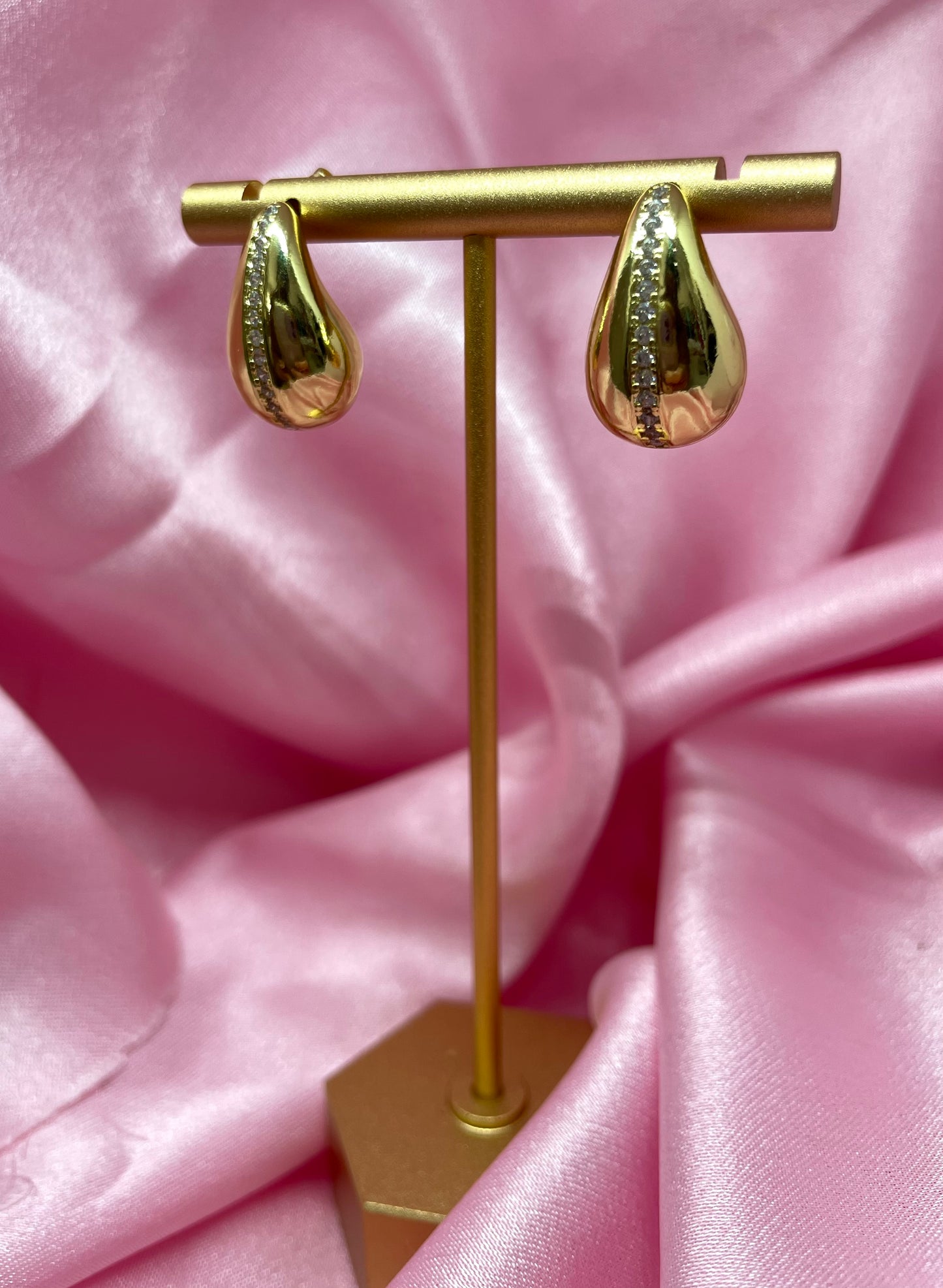 Brilla Golden Drop Earrings